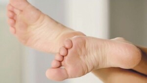 El calor afecta a los pies: ¿cómo cuidarlos?