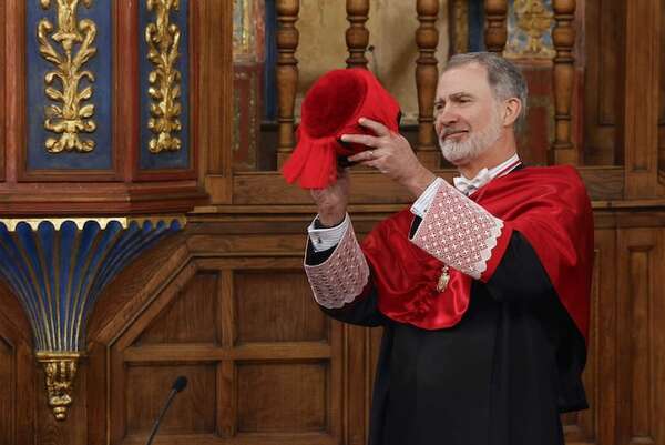 El rey Felipe VI, investido Doctor Honoris Causa por la Universidad de Alcalá - Gente - ABC Color