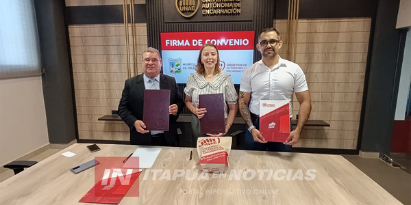 UNAE Y MUNICIPALIDAD DE PIRAPÓ FIRMAN CONVENIO DE BECAS