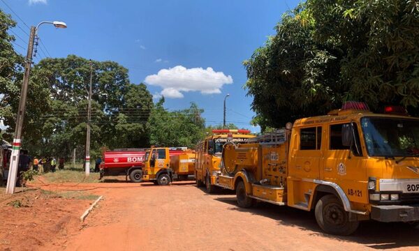 Bomberos lograron controlar incendio de gran magnitud en Areguá