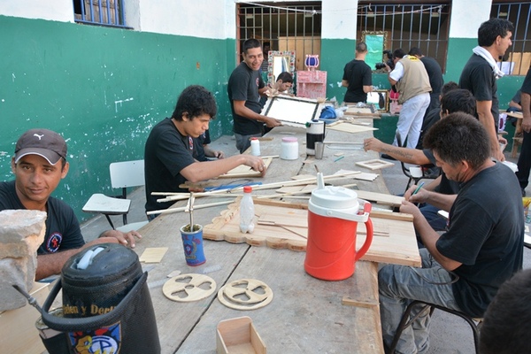 Los Ministerios de Educación y de Justicia desarrollarán programas educativos para carceleros