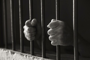 Fiscal obtiene condena de 11 años de cárcel para bisabuelo por abuso sexual en niños - Unicanal