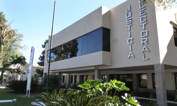 TSJE denuncia demora en licitación de máquinas de votación