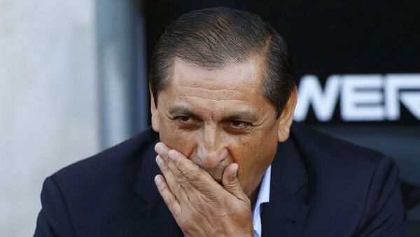 La barra del Corinthians carga contra Ramón Díaz