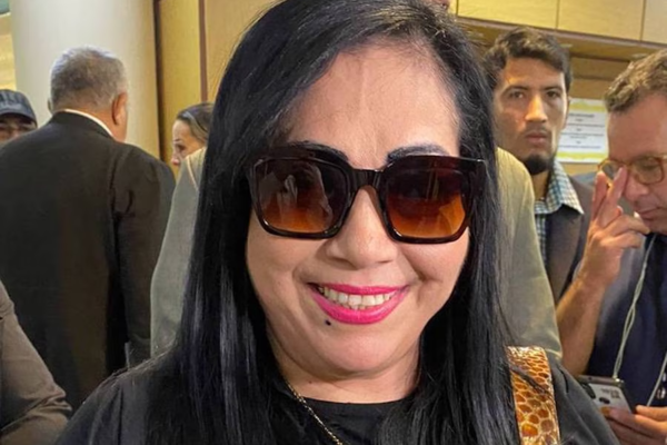 Denuncian penalmente a la senadora “Yamy Nal”, a su hijo y al director del INE