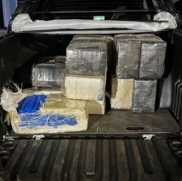 Embajada de yankilandia comunica que la DEA no se va del país