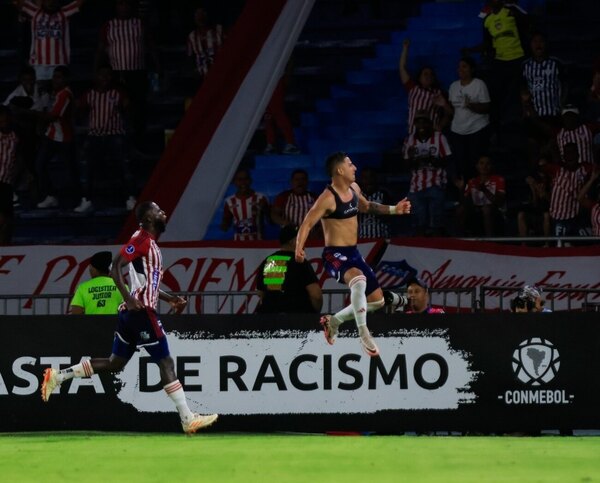 Versus / Partidazo de Paiva con doblete, pero su equipo queda eliminado