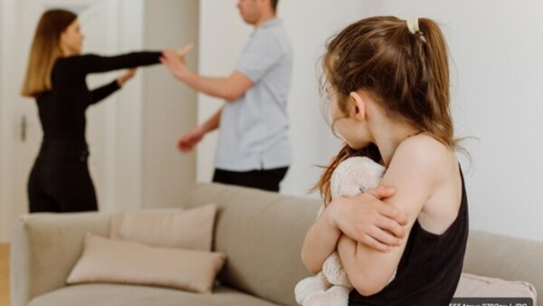 Papá no quiere que su hija se vaya a España