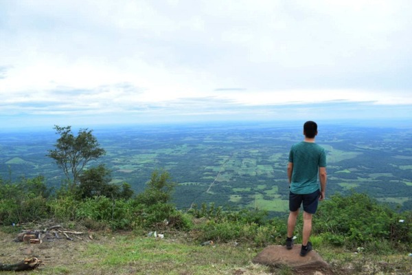 Cierran servicios turísticos en el cerro Tres Kandú tras denuncias de inseguridad - ADN Digital