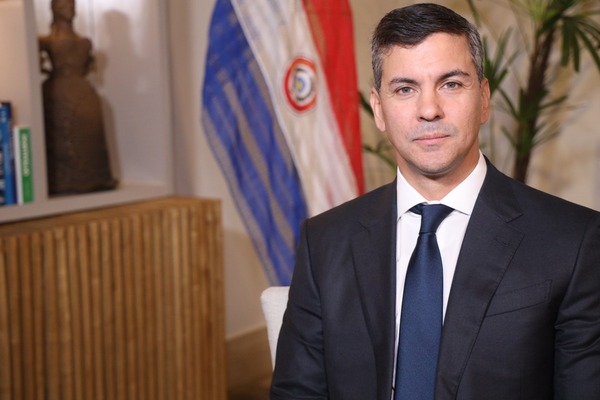 Peña afirma que de momento no habrá cambios con sus ministros - 1000 Noticias