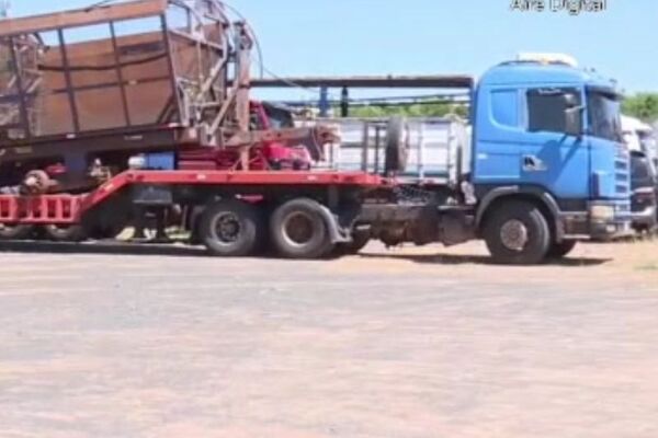 Incautan tres remolques con mercadería de contrabando en Gical - SNT
