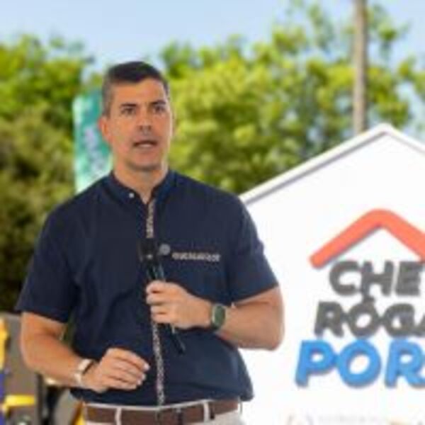 Che Róga Porã: presidente Peña dio inicio a construcción de viviendas en Luque :: Presidencia de la República del Paraguay