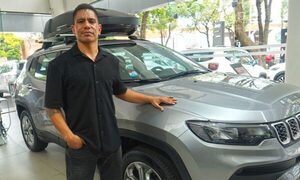Rodolfo Gamarra, de futbolista a vendedor de autos