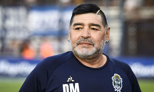 Arranca el juicio al equipo médico de Maradona cuatro años después de su muerte - OviedoPress