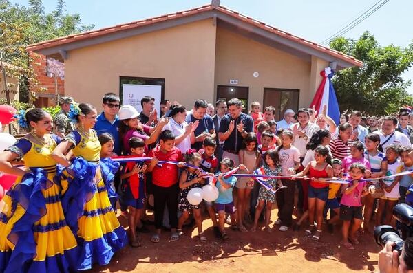 Más viviendas para clase trabajadora en Luque •