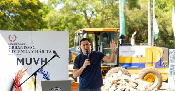 Peña suma a Echeverría a las obras de Che Róga Porã para fortalecer su liderazgo