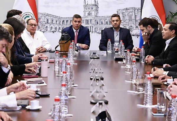 PEÑA AFIRMA QUE NO HABRÁ CAMBIOS EN SU GABINETE