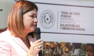 Blanca Ovelar cuestiona críticas del gremio médico a la ministra de Salud