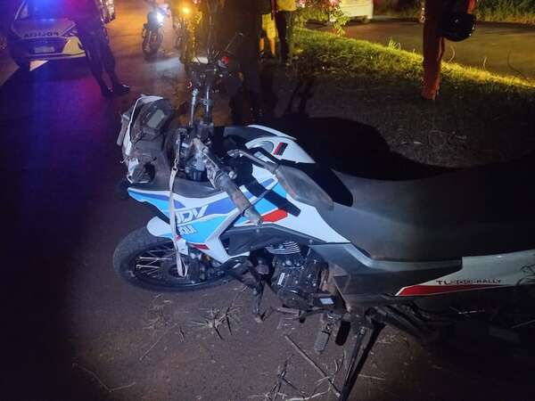 Joven motociclista pierde la vida tras caer de su motocicleta - ABC en el Este - ABC Color