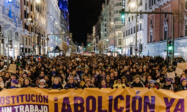 División en el 8M de España: el Gobierno en una marcha, el PP en otra