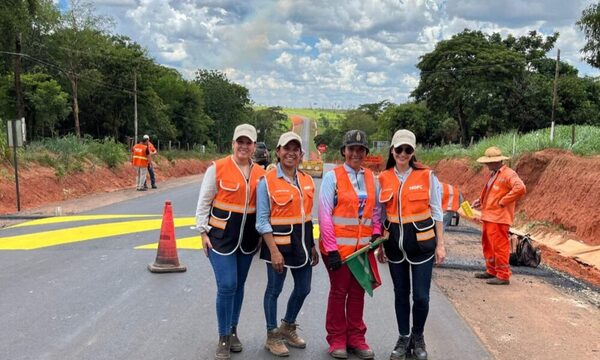 Día Internacional de la Mujer: mujeres indígenas lideran labores en obras públicas