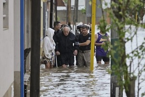 Argentina: sube a 10 los muertos por inundaciones en Bahía Blanca - 1000 Noticias