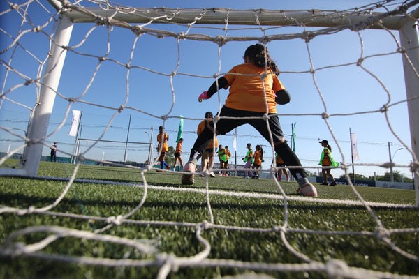 APF, FIFA y ueno bank impulsan juntos el crecimiento del fútbol femenino | Análisis Macro | 5Días