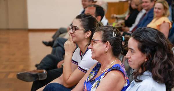 La Nación / Cardenal paraguayo saluda y honra el rol de la mujer en la sociedad