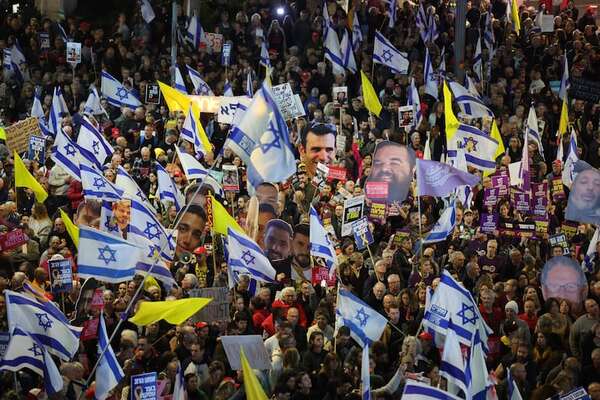 Familiares de secuestrados israelíes en Gaza piden a Netanyahu que no retome la guerra - Mundo - ABC Color