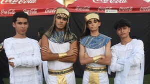 Divertida competencia de baile del colegio ASA