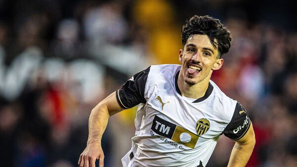 El Valencia sale del descenso y hunde al Valladolid