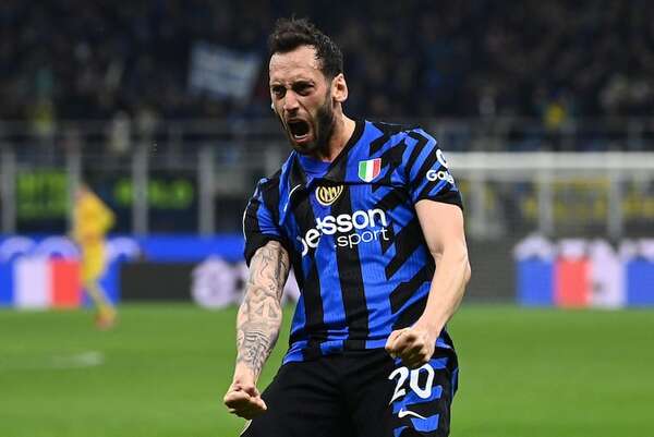Inter remonta y gana 3-2 al Monza para mantenerse líder en la Serie A - Fútbol Internacional - ABC Color