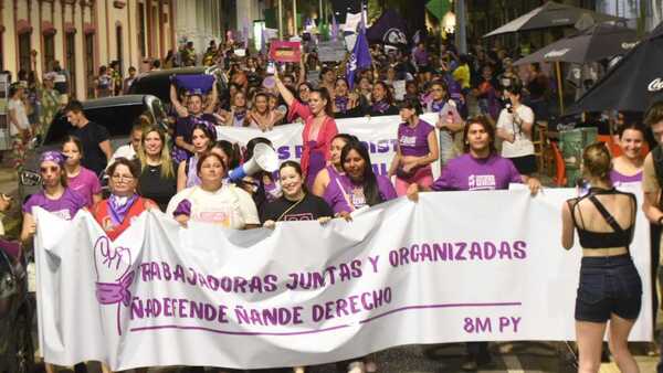 8M: Mujeres levantan la voz exigiendo sus derechos, justicia social y equidad laboral