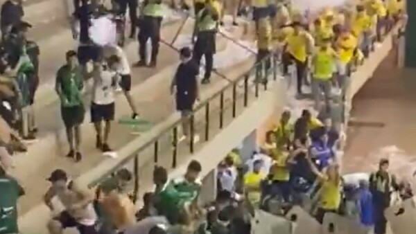 Video: Clásico del fútbol de salón termina con disturbios y enfrentamientos