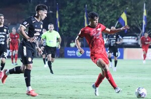 Libertad apenas pudo salvar el invicto en la agonía del partido con Trinidense