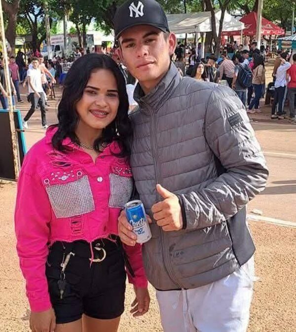 Trío amoroso acabó en tragedia: Joven fue asesinada por su rival