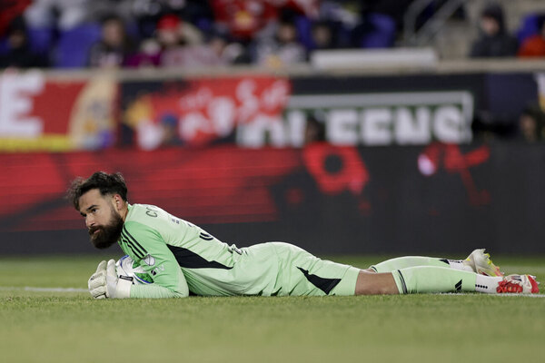 Versus / Carlos Coronel frustra al Atlanta de Miguel Almirón en la MLS