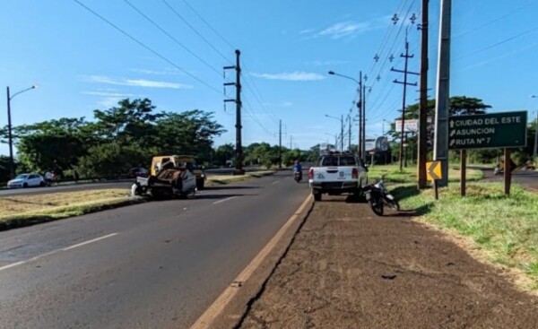 Joven sufrió lesiones tras volcar su vehículo