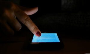 Científicos descubrieron que el celular activa el cerebro como una adicción: qué sucede cuando no se usa por 72 horas