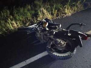 Motociclista fallece en accidente en Isla Umbú y conductor de camioneta es detenido - Policiales - ABC Color