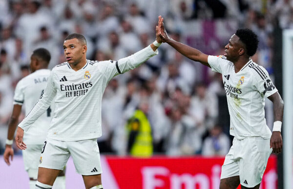 Versus / Vinicius y Mbappé guían al Real Madrid en el Bernabéu ante un Rayo valiente