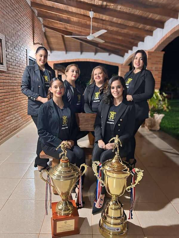 Las mujeres que se imponen en el fútbol masculino  - Polideportivo - ABC Color