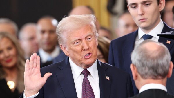 Trump prevé un "periodo de transición" económica en EEUU e insiste en los aranceles