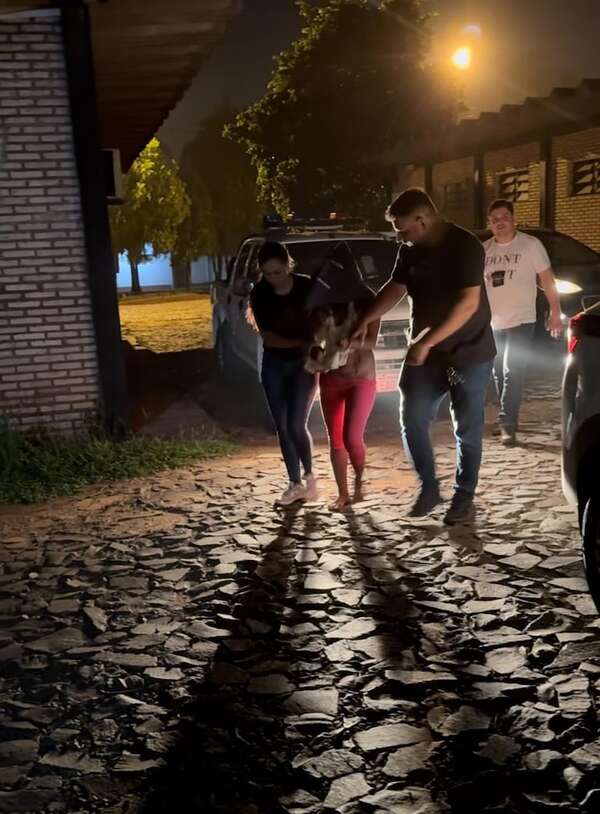 Detienen a una mujer por trata de personas y rescatan a su hermana - Policiales - ABC Color