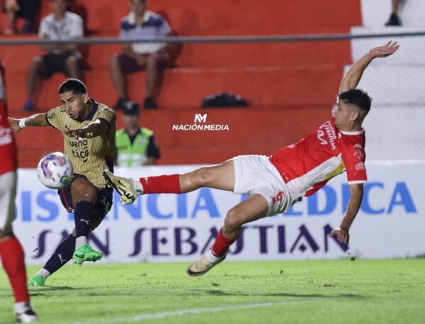 Versus / Cecilio Domínguez explicó por qué no pateó el penal ante General Caballero