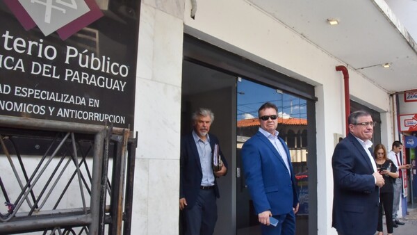Mañana vence plazo para acusar o no a ex ministros de Mario Abdo