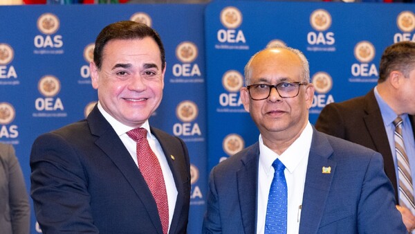 En Asamblea de la OEA hoy ungirán secretario general a Albert Ramdin