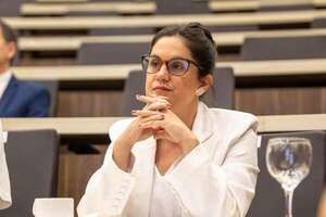Poemario de Anuncio Martí: tras suspensión de presentación, ministra de Cultura niega censura - Literatura - ABC Color