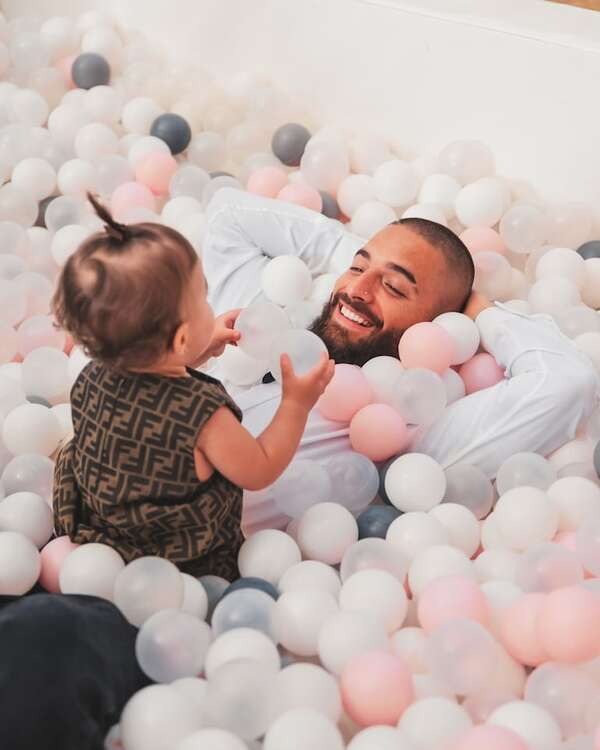 Maluma celebró el primer año de Paris: “La luz de mis ojos” - Gente - ABC Color