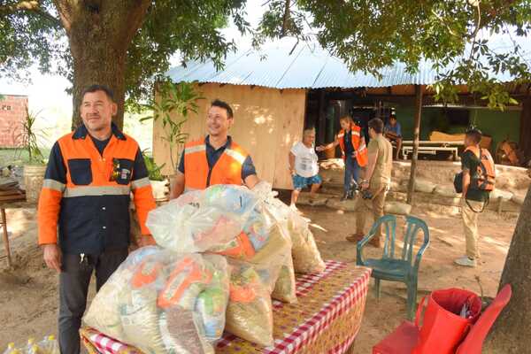 Gobierno lleva servicios del Estado a comunidad de Villeta - .::Agencia IP::.